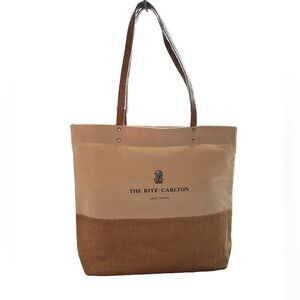 NWOT Preppy Ritz Carlton Lake Tahoe Canvas and Burlap Beach Tote with zip pocket